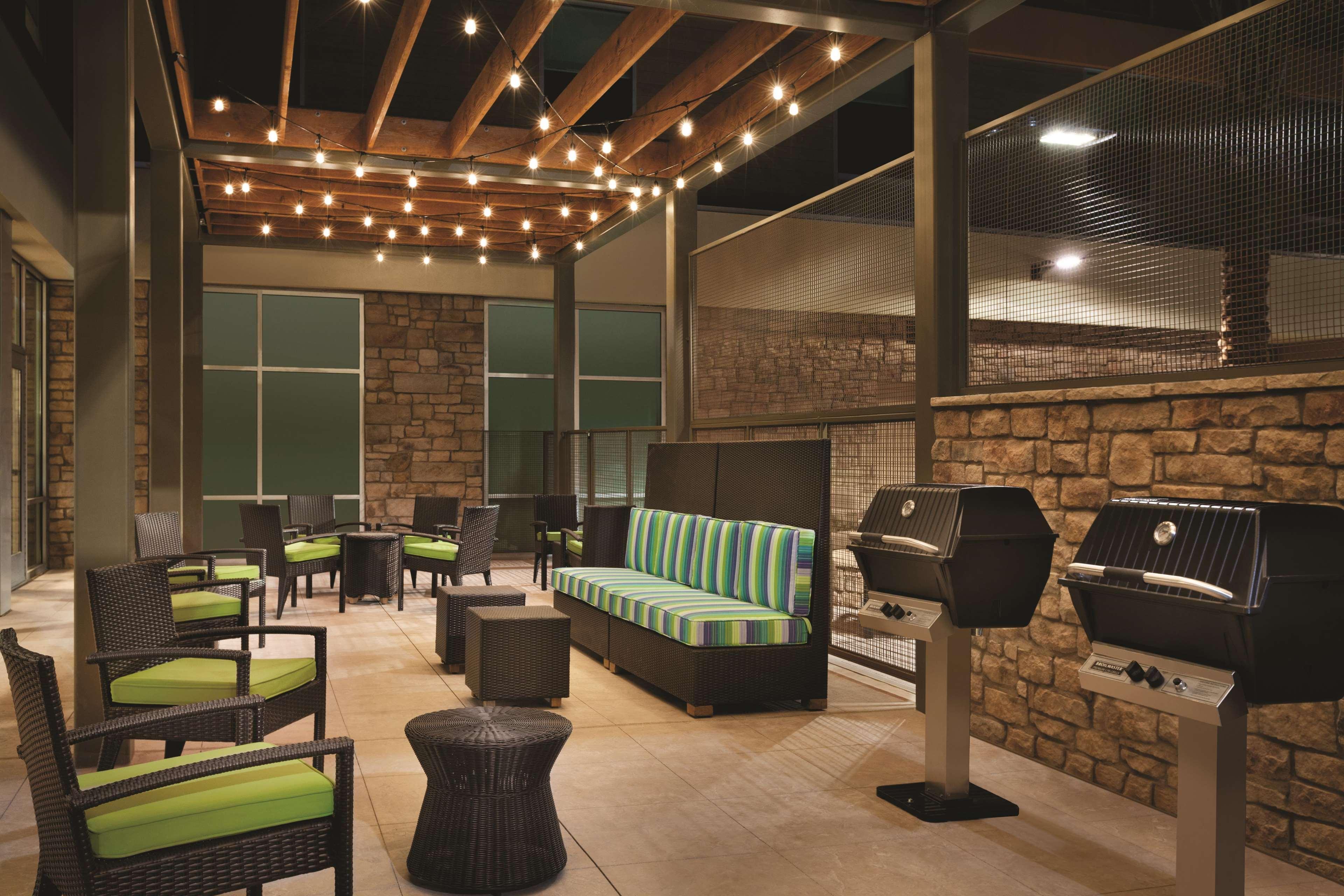 Hyatt Regency Phoenix Downtown - No Destination Fees Exterior photo