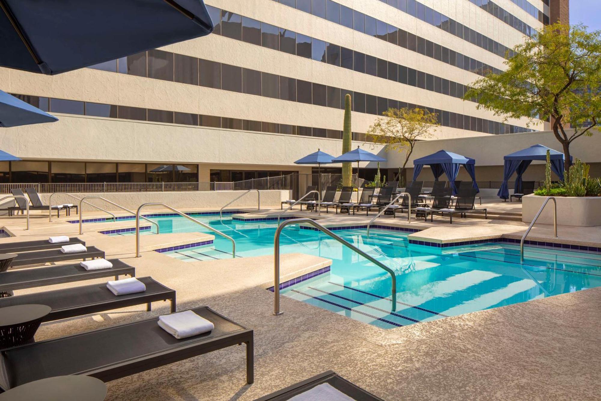 Hyatt Regency Phoenix Downtown - No Destination Fees Exterior photo